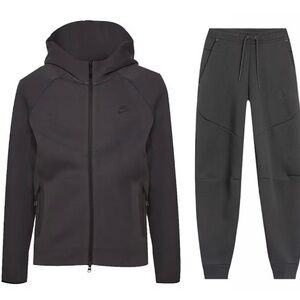 Nike Sportswear Tech Fleece Windrunner Full Zip Hoodie & Joggers Set